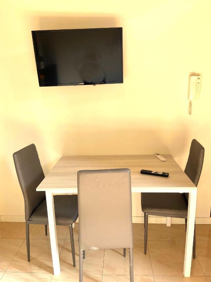 Apartment In Villa Milano Bagian luar foto