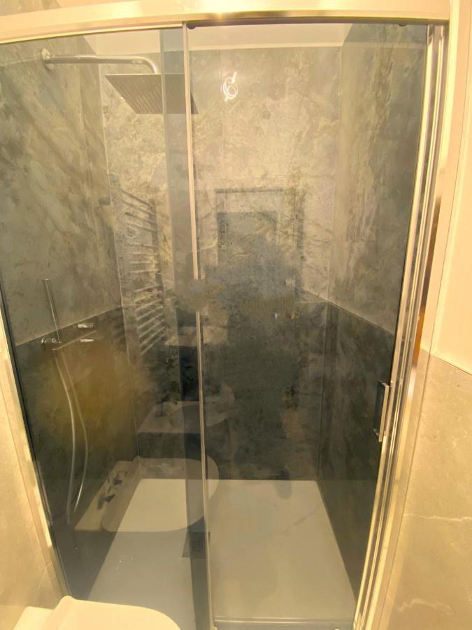 Apartment In Villa Milano Bagian luar foto