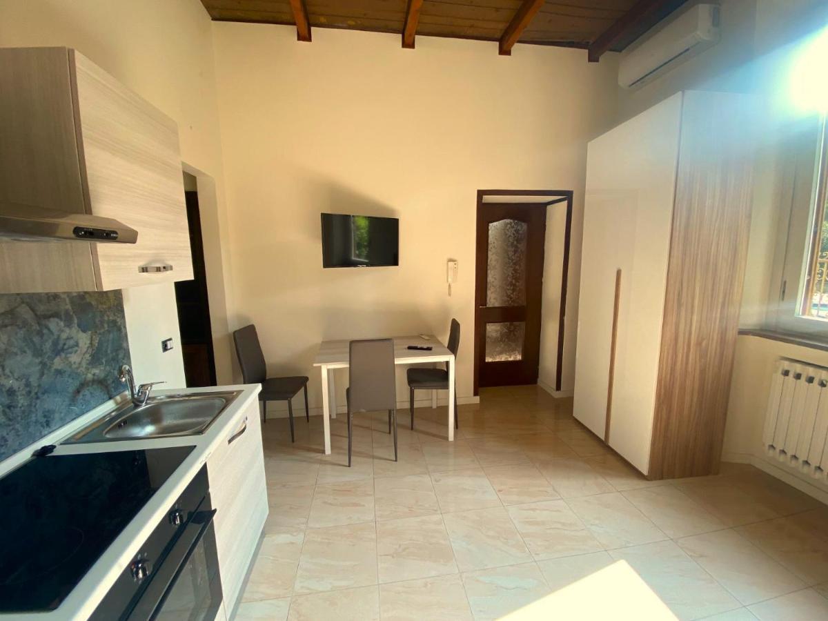 Apartment In Villa Milano Bagian luar foto