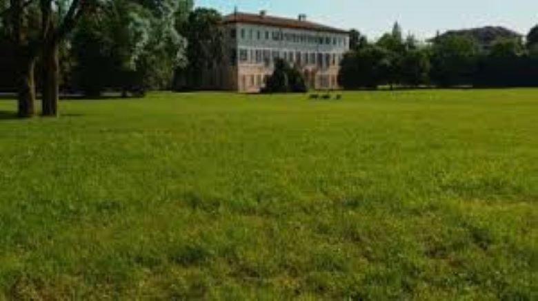 Apartment In Villa Milano Bagian luar foto