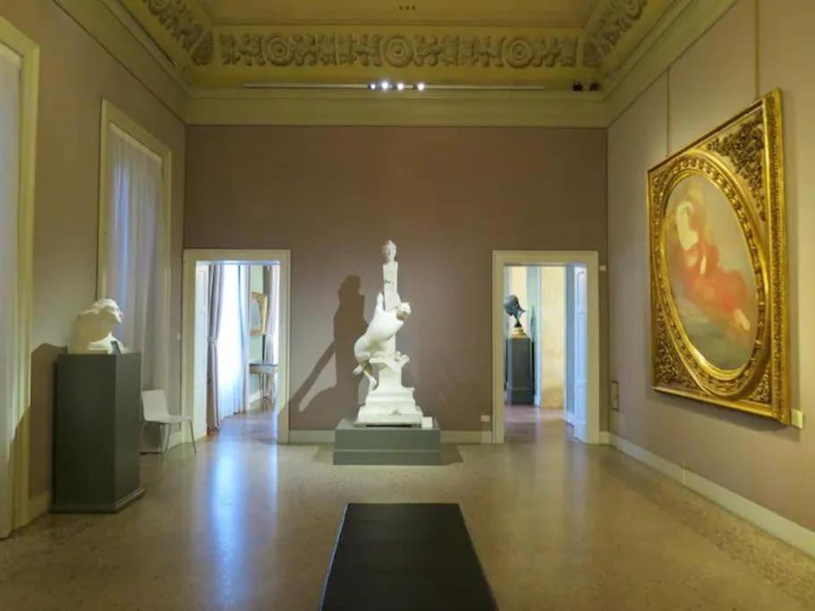 Apartment In Villa Milano Bagian luar foto
